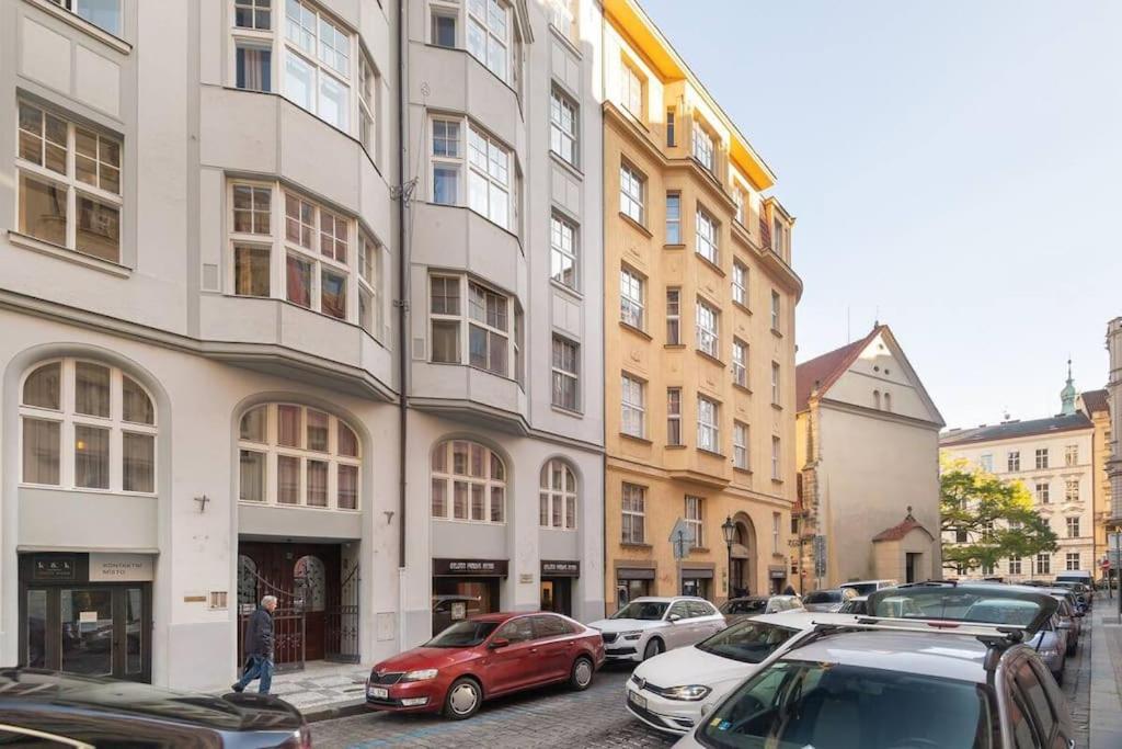 Luxury Apartment On Old Town Square Prag Eksteriør billede
